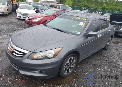 2012 Honda Accord 3.5 Ex-L z USA, uszkodzony, nr VIN 1HGCP3F82CA038613